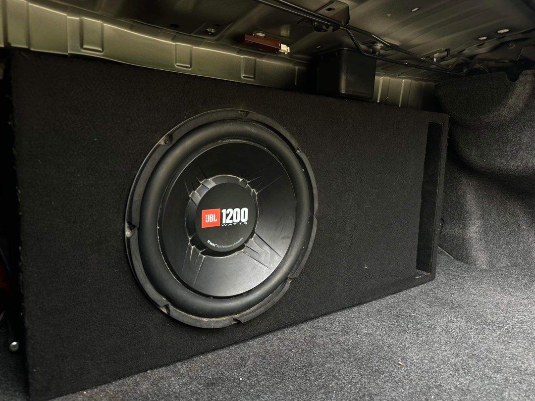 Lightning Lab Mono Amplifier and JBL Subwoofer (Category: Soundbars, Speakers & Amplifiers) located in Manila. Submitted by xx.daniella (Listing ID 1308230872, Image 1). Description: Selling my JBL 1200w Subwoofer with box Mono Amp Lightning Lab 1500 MS QC area.