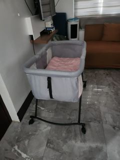 Newborn baby bassinet