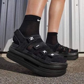 Nike women icon classic sandals (brandnew)