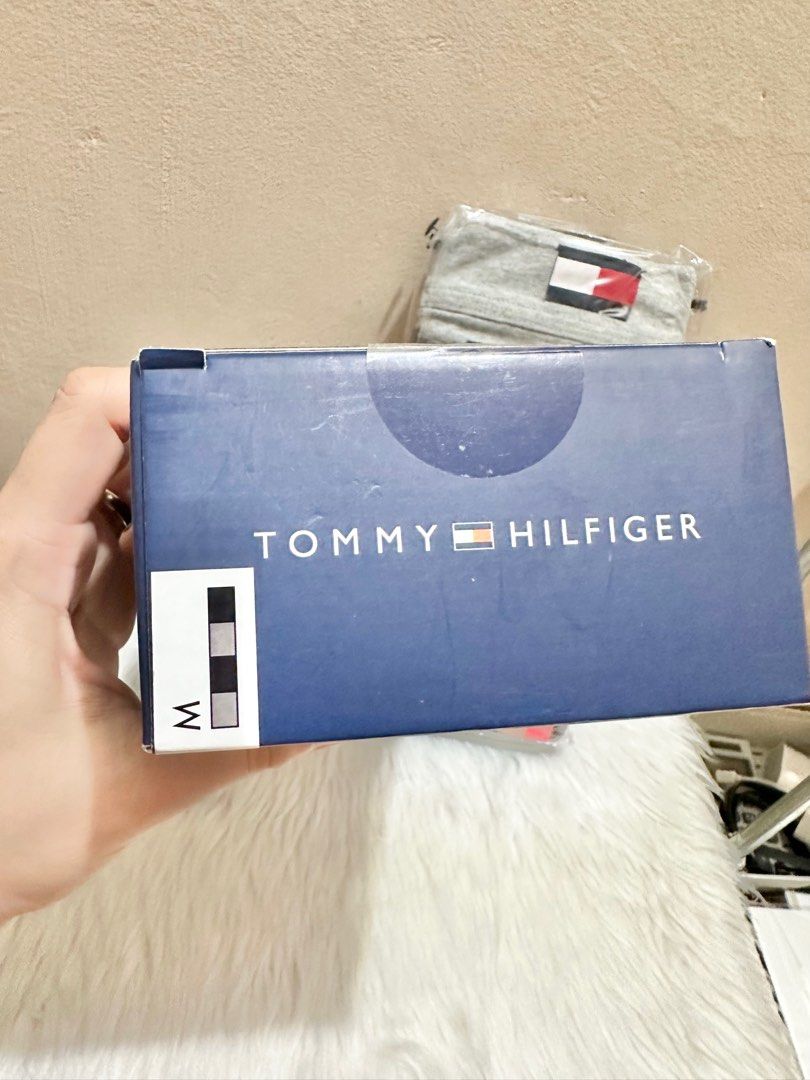 Original Tommy Hilfiger 4 pack brief cotton classics size medium (Category: Underwear) located in Las Pinas. Submitted by anasonlineshophtplaspinas (Listing ID 1308272932, Image 3). Description: Original Tommy Hilfiger 4 pack brief cotton classics size medium Regular Fit. 100% cotton. Logo elastic waistband. Imported. One or more style images shown is a 3D image. The actual product may contain subtle variations. Machine washable..