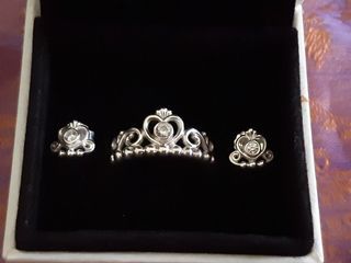 Pandora my Princess Tiara ring and earrings size 6 (52)