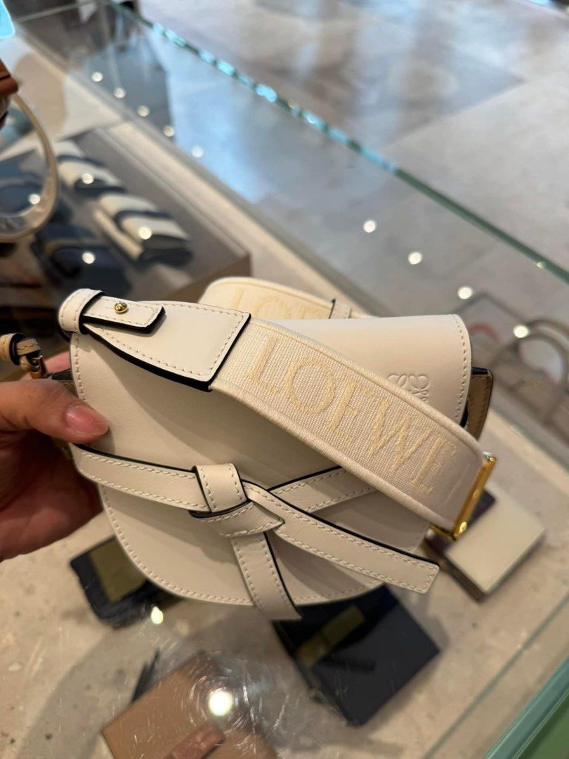 (Pre order) LOEWE Gate Bag MINI- Onyx Blue/Black/White/Sand (Category: Luxury Bags & Wallets) located in Manila. Submitted by issavee (Listing ID 1308243201, Image 3). Description: ₱123,500 CASH ₱128,500 if 50% dp 🔖 AUTHENTHIC 💯% 🛒 Pre-order from Japan ✔️50 % dp and 50% upon arrival ✈️ International free shipping 🚛 PH local shipping C/o costumer ✅ Shipping LBC / Lalamove 📩 Direct message us for any item you need, we will help you! 😍.