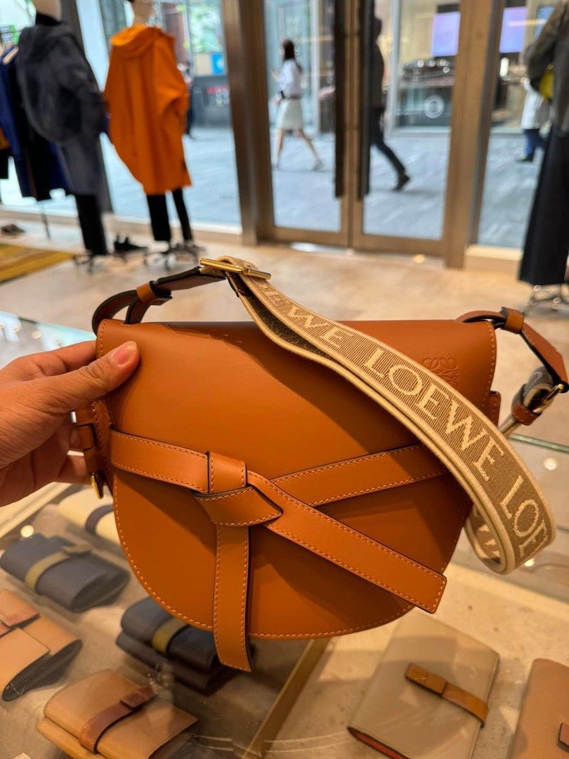 (Pre order) LOEWE Gate Bag SMALL- Tan & Sand colors (Category: Luxury Bags & Wallets) located in Manila. Submitted by issavee (Listing ID 1308242167, Image 1). Description: ₱161,000 CASH ₱172,000 if 50% dp 🔖 AUTHENTHIC 💯% 🛒 Pre-order from Japan ✔️50 % dp and 50% upon arrival ✈️ International free shipping 🚛 PH local shipping C/o costumer ✅ Shipping LBC / Lalamove 📩 Direct message us for any item you need, we will help you! 😍.