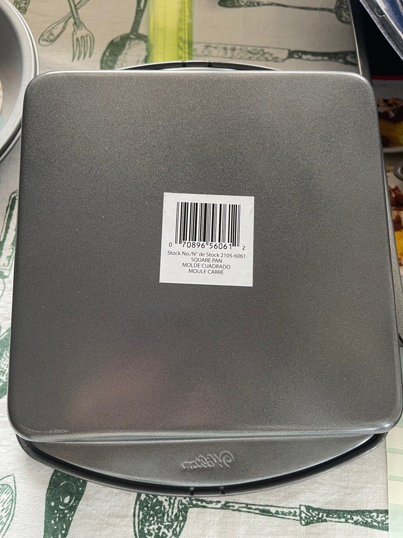 Premium Nonstick Bakeware (Category: Bakeware) located in Mandaluyong City. Submitted by daisys.collection (Listing ID 1308180924, Image 3). Description: Square cake pan; Non stick, Even heating; Dishwasher safe: Size 8X8x2 in.