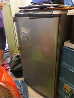 Sanyo Refrigerator (5 cubic)