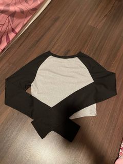 (Category: ) located in . Submitted by prettyinchanel (Listing ID 1308265152, Image 1). Description: .