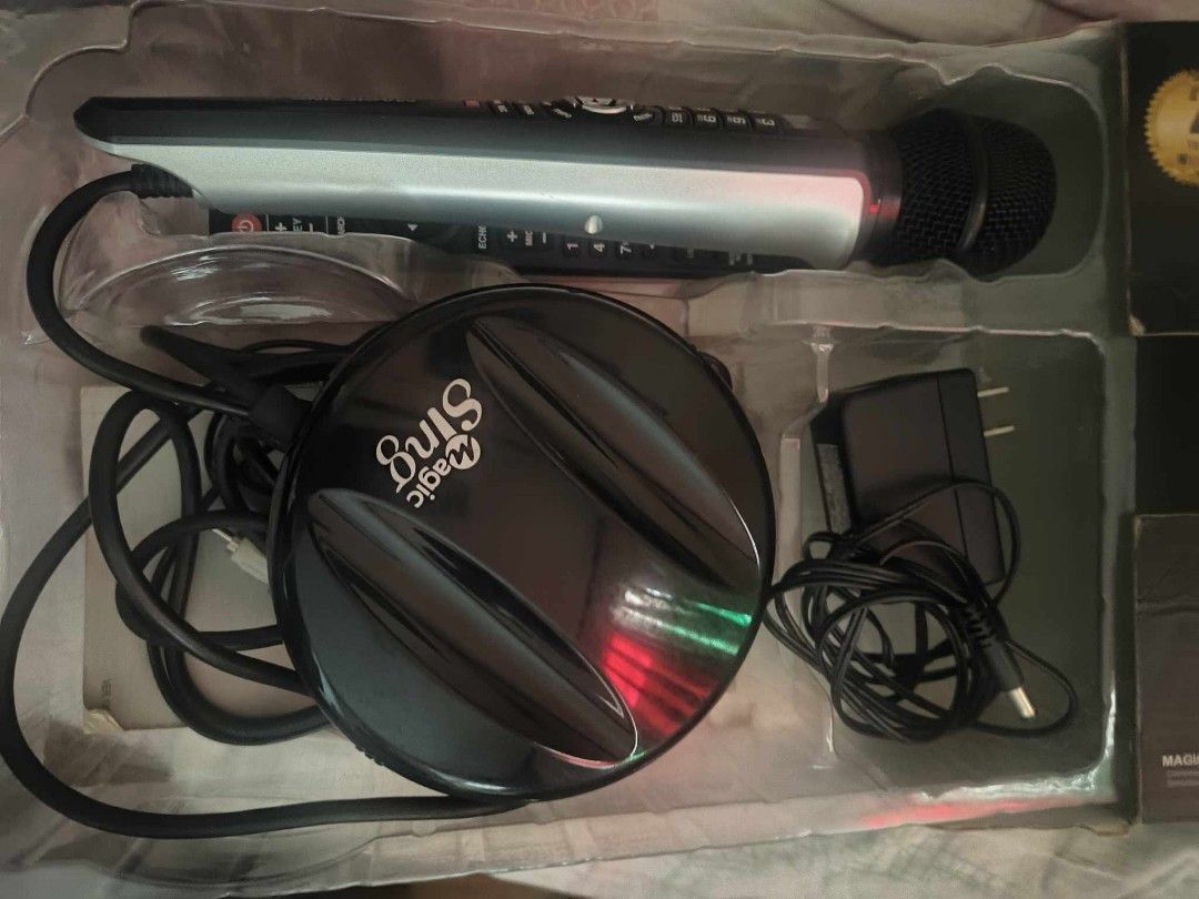 Xtreme Magic Sing (Category: Microphones) located in Minalin. Submitted by thefinecloset (Listing ID 1308154439, Image 2). Description: Good as new, Xtreme Magic Sing Premium Rfs: need funds pang dialysis.