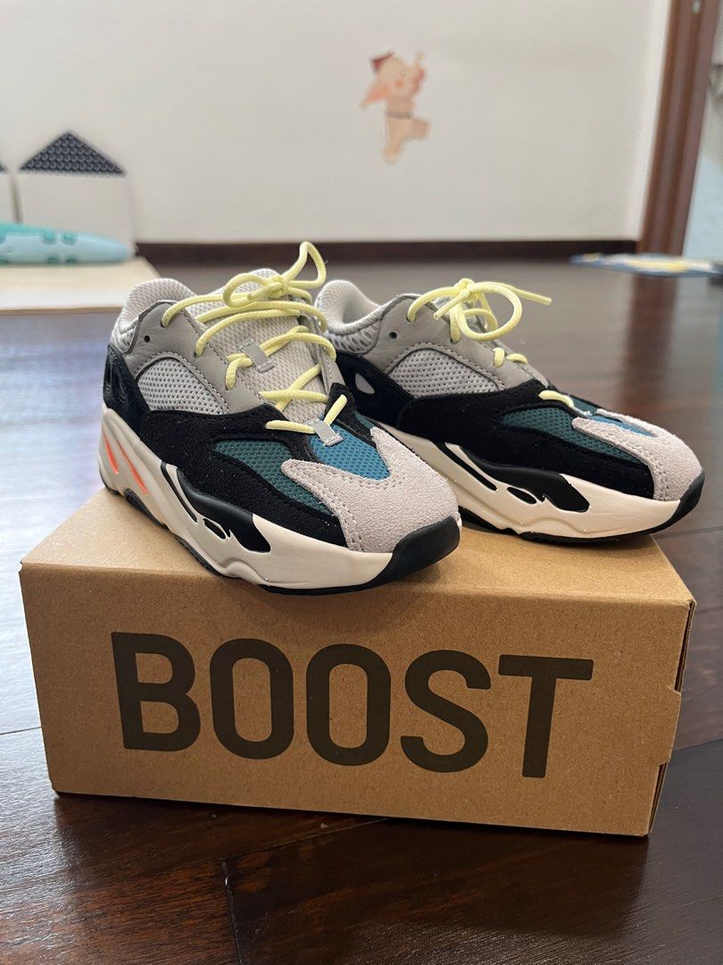 Infant wave runner outlet