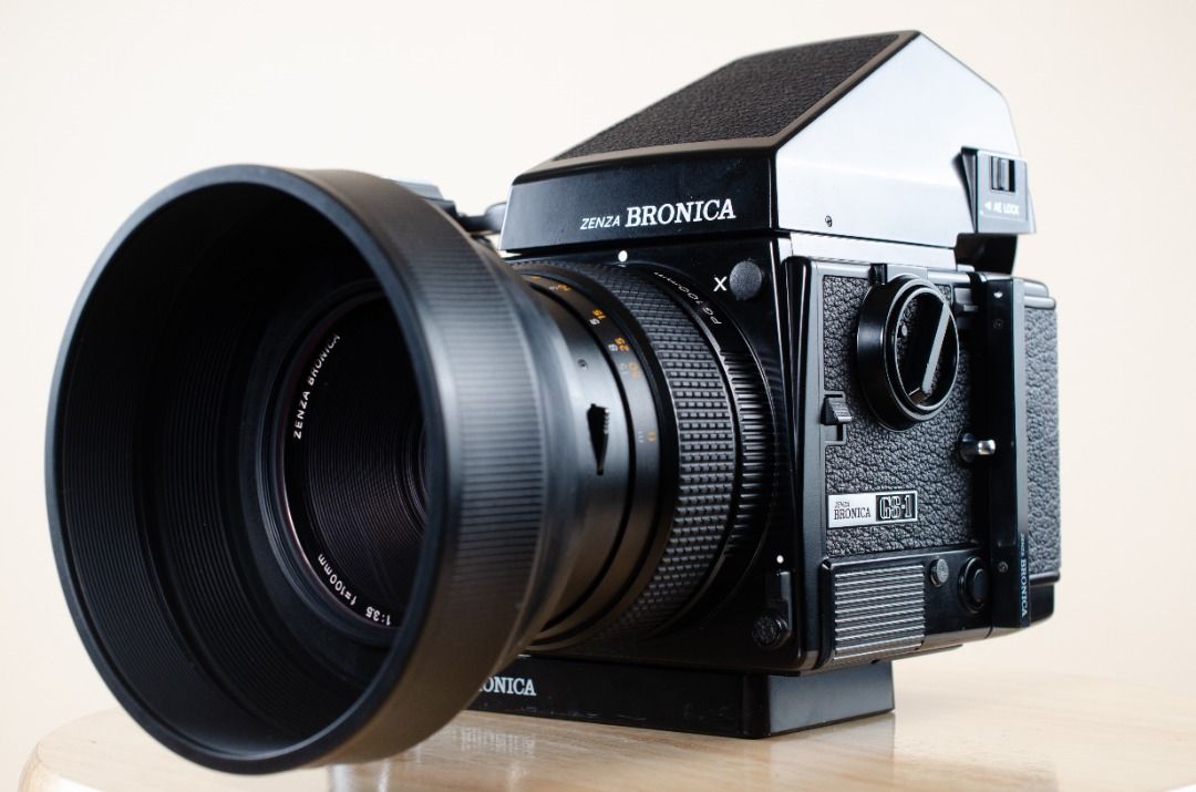 Zenza Bronica GS-1 (Category: Cameras) located in Calapan. Submitted by martinezghilbert (Listing ID 1308164398, Image 1). Description: Received as a gift. Almost brand new. Shot 13 rolls of 120. Can send sample. Send a message for any questions. .