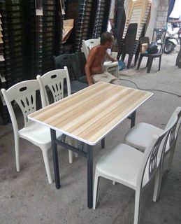 4- seater foldable table with hampas chairs ✅✅📌

BLACK SAKA WHITE MERON

👍 2 seater
👍 4 seater
👍 6 seater

brand new
pwede mo i-check bago bayaran 


cod or gcash