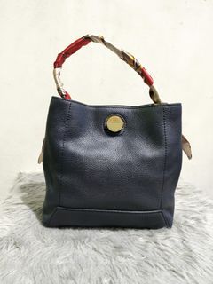 Authentic Beanpole small leather bucket bag