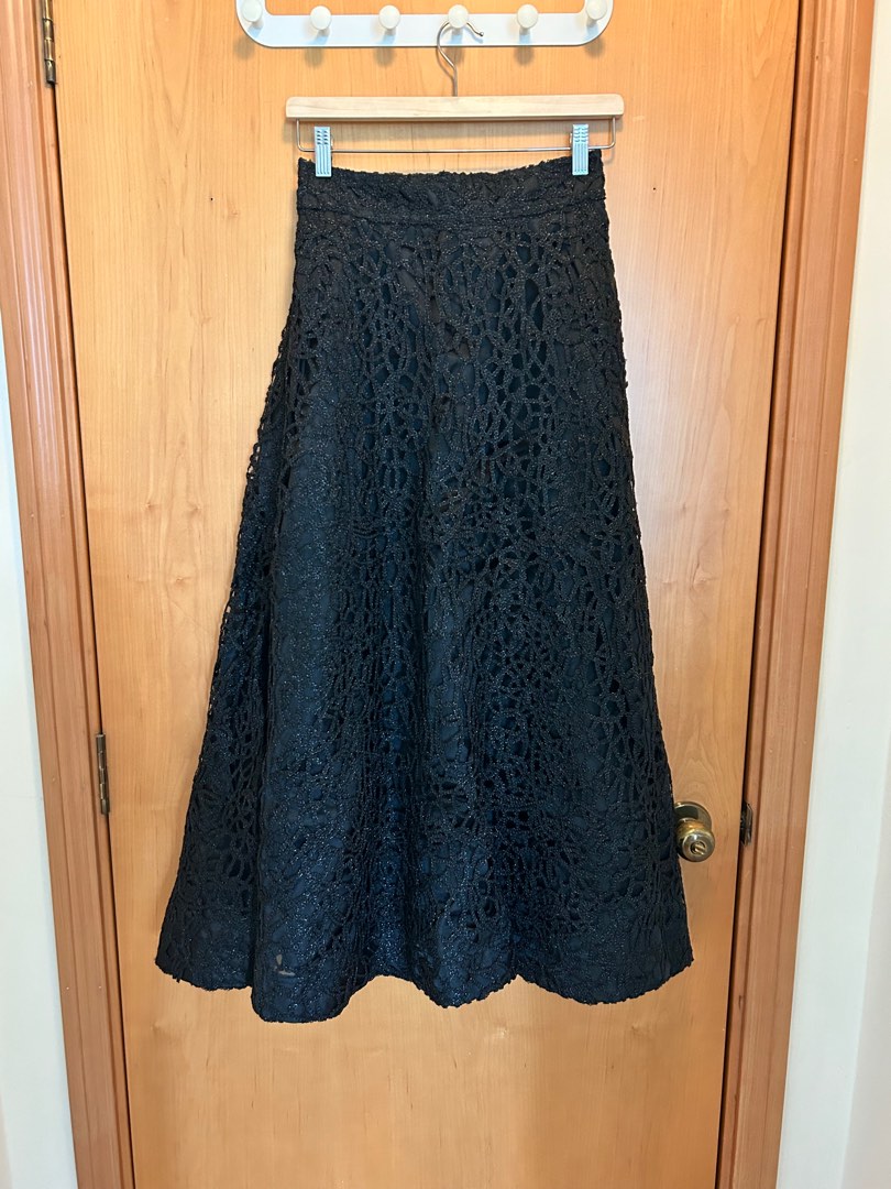 BNWT: Aje Patina Lace Midi Skirt AUS8, Women's Fashion, Bottoms, Skirts on  Carousell