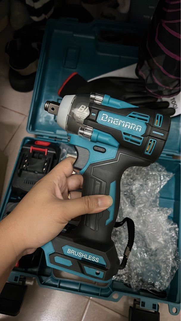 Dagmara impact wrench shop
