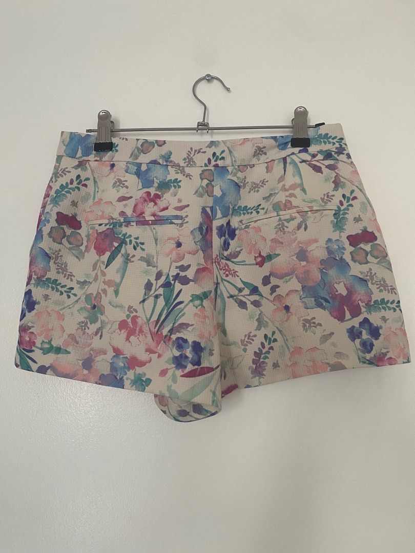 Forever 21 floral shorts Women s Fashion Bottoms Shorts on Carousell