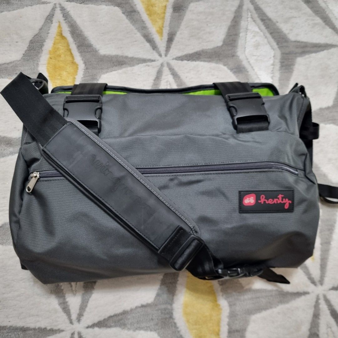 Henty wingman messenger store