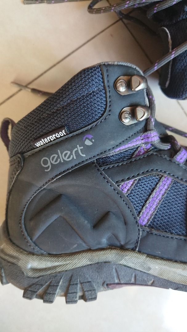 Hiking boots US7.5 24.5cm woman men or big kids