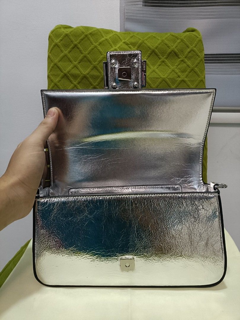 Japan Preloved FF baguette silver (Category: Luxury Bags & Wallets) located in Cebu City. Submitted by erlacoleccion (Listing ID 1308460665, Image 3). Description: 🇯🇵 Japan Auction bag 🇯🇵 Genuine leather 🇯🇵 Quality Assurance GUARANTEED 💯 🇯🇵 with etikita.