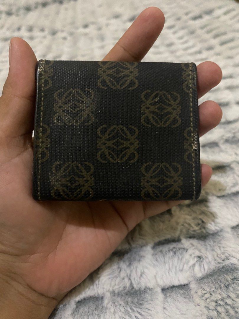 Loewe coin purse (Category: Luxury Bags & Wallets) located in Caloocan City. Submitted by graciabanana (Listing ID 1308450484, Image 2). Description: Loewe coin purse Original Vintage.