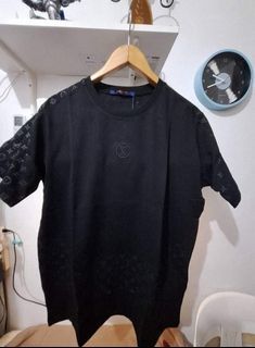 Louis Vuitton shirt unisex sizes xs S M