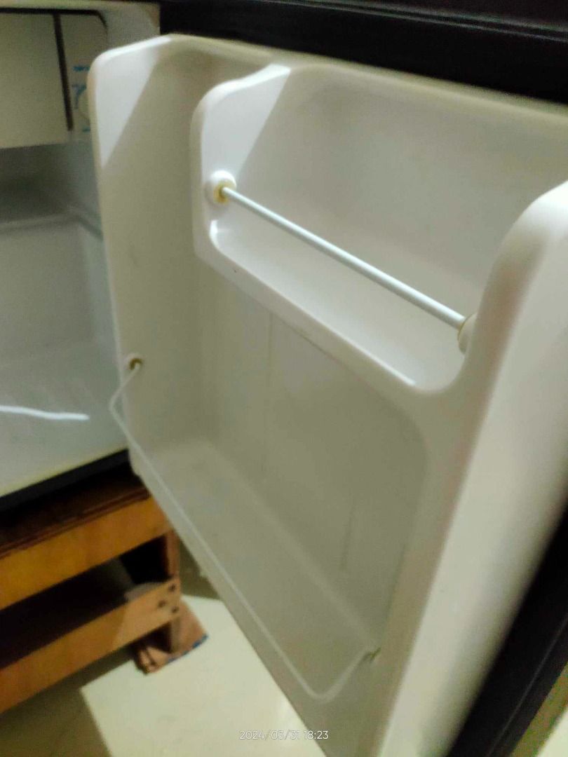 Mini Bar Ref, TV & Home Appliances, Kitchen Appliances, Refrigerators ...