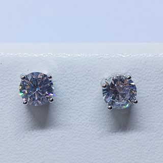 Moissanite Stud Earrings. 18K plated.