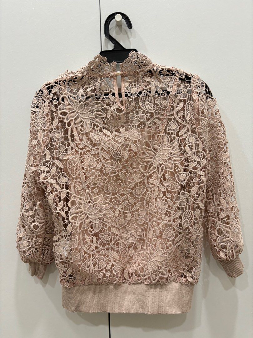 MOMA 立領蕾絲上衣 MOMA 立領蕾絲上衣