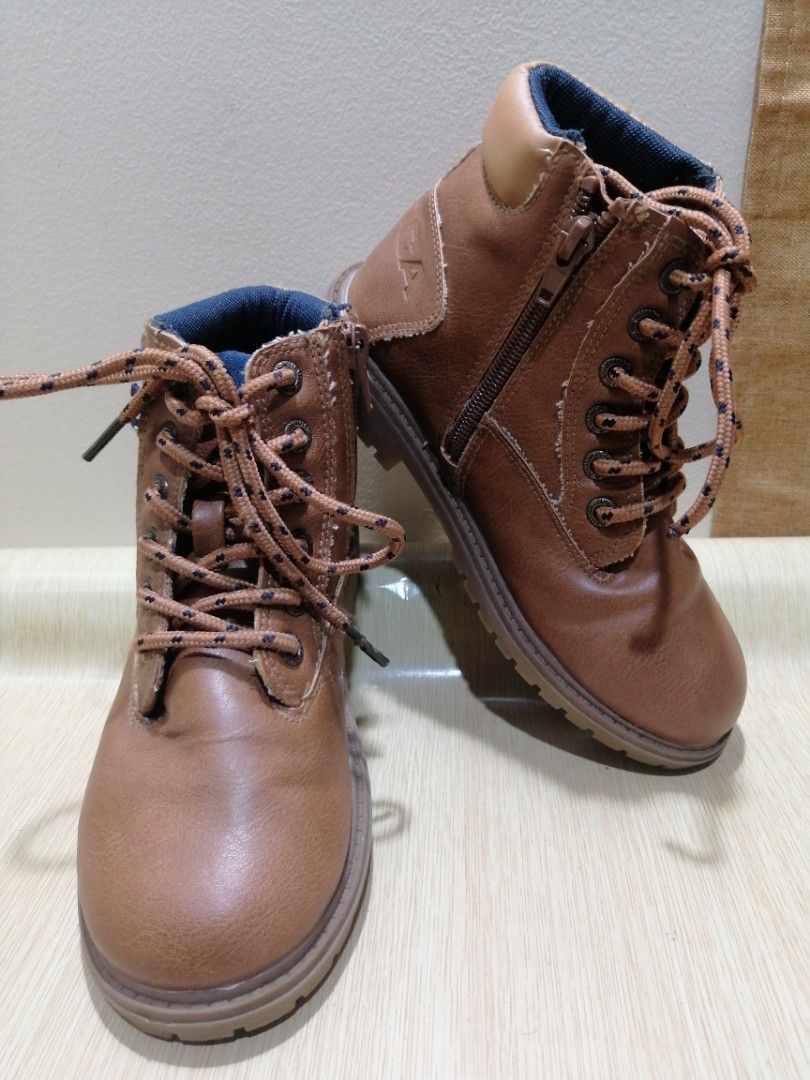 Boys nautica boots top
