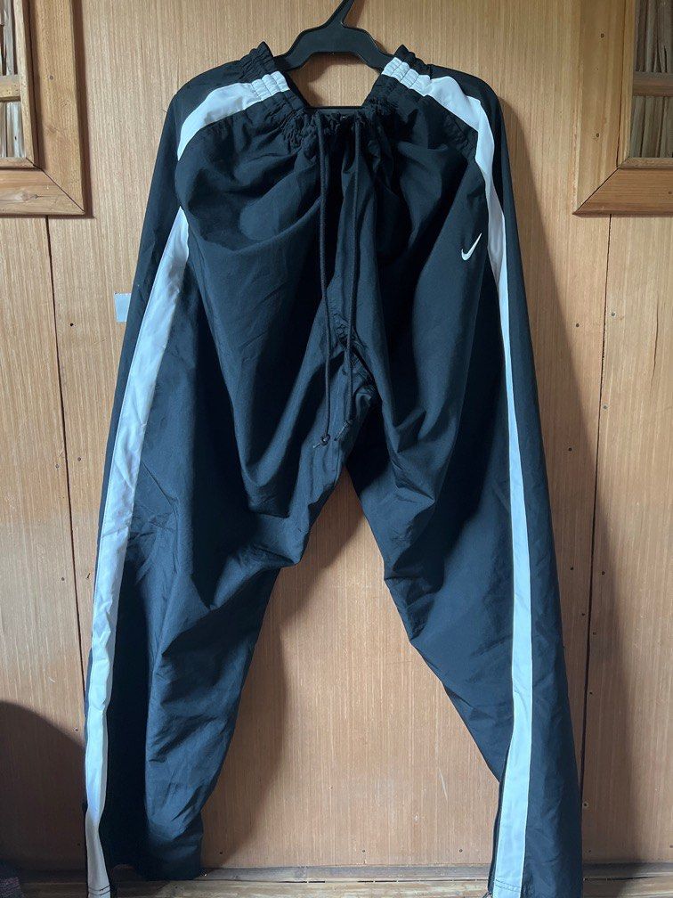 Nike Track Pants (Category: Activewear) located in Baguio. Submitted by thriftcrate2021 (Listing ID 1308383865, Image 1). Description: Nike Track Pants Size: xl Fits: 38-42 Condition: like new Price: 1050+sf.