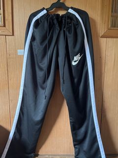 (Category: ) located in . Submitted by thriftcrate2021 (Listing ID 1308384886, Image 1). Description: .