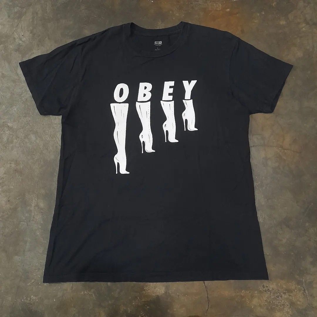 Obey Tshirt Size L 73 x 54, Fesyen Pria, Pakaian Atasan di Carousell