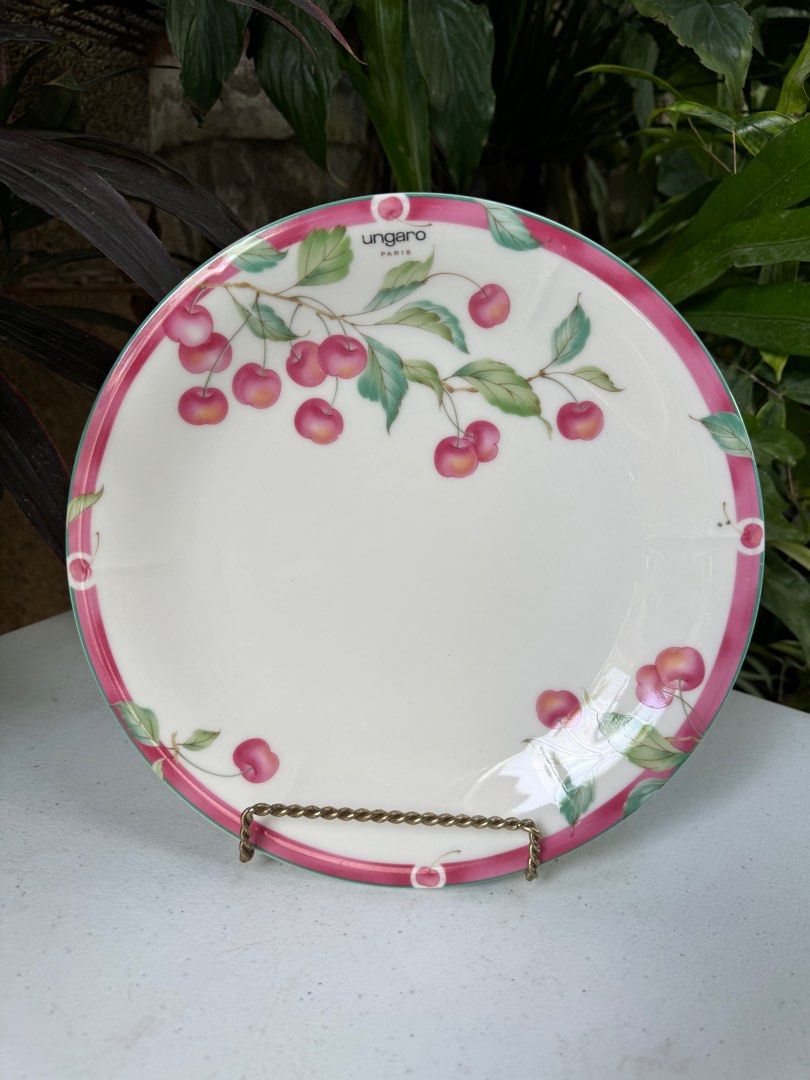 One piece Ungaro cherry dinner plate (Category: Dinnerware & Cutlery) located in Davao. Submitted by parteawares2 (Listing ID 1308436943, Image 1). Description: One piece Ungaro cherry dinner plate porcelain made in Japan .
