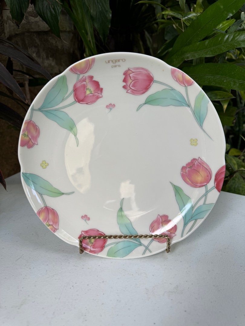 One piece Ungaro floral dinner plate (Category: Dinnerware & Cutlery) located in Davao. Submitted by parteawares2 (Listing ID 1308440798, Image 2). Description: One piece Ungaro dinner plate made in Japan .