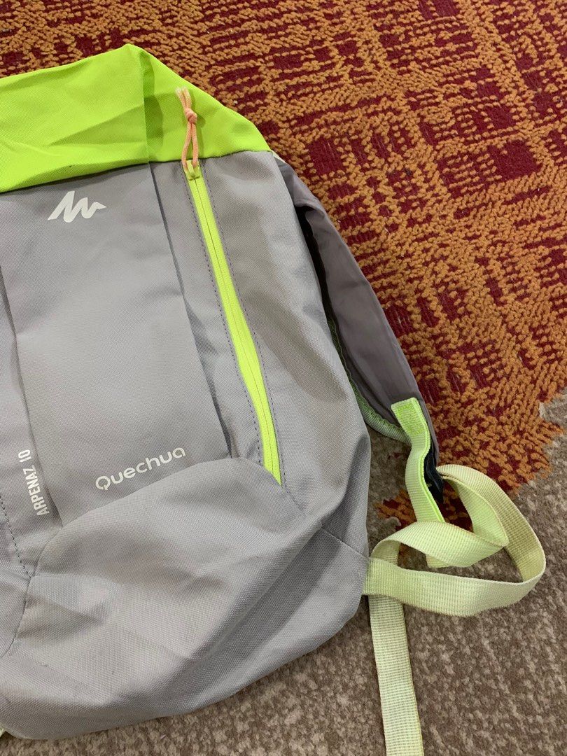 Quechua mini backpack (Category: Backpacks) located in Mati. Submitted by Hylestuffs (Listing ID 1308454897, Image 2). Description: Need clean.