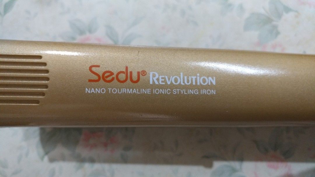 Sedu revolution nano tourmaline ionic styling iron top