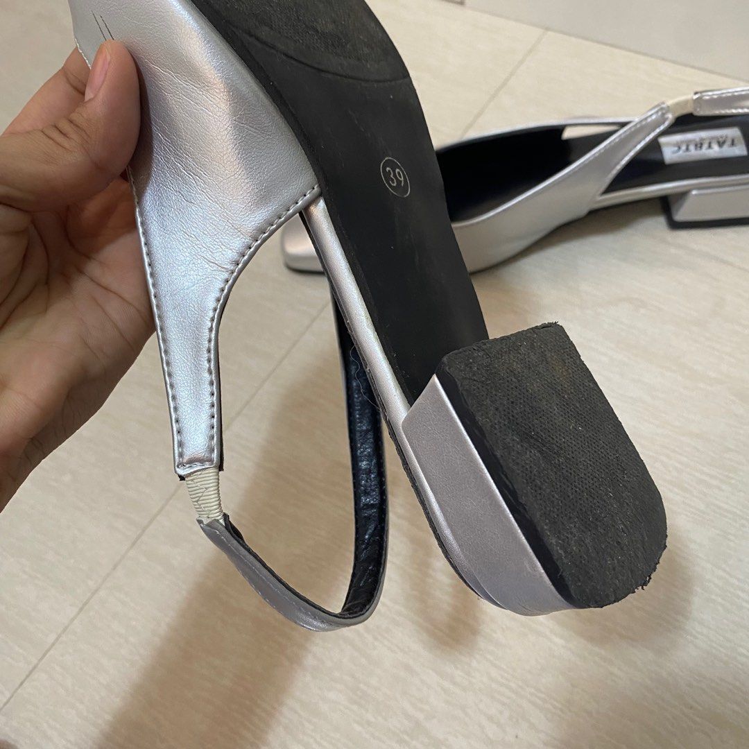 Silver Metallic Sandals Slingback (Category: Heels) located in Magalang. Submitted by movingoutthings (Listing ID 1308377900, Image 3). Description: Worn once.
