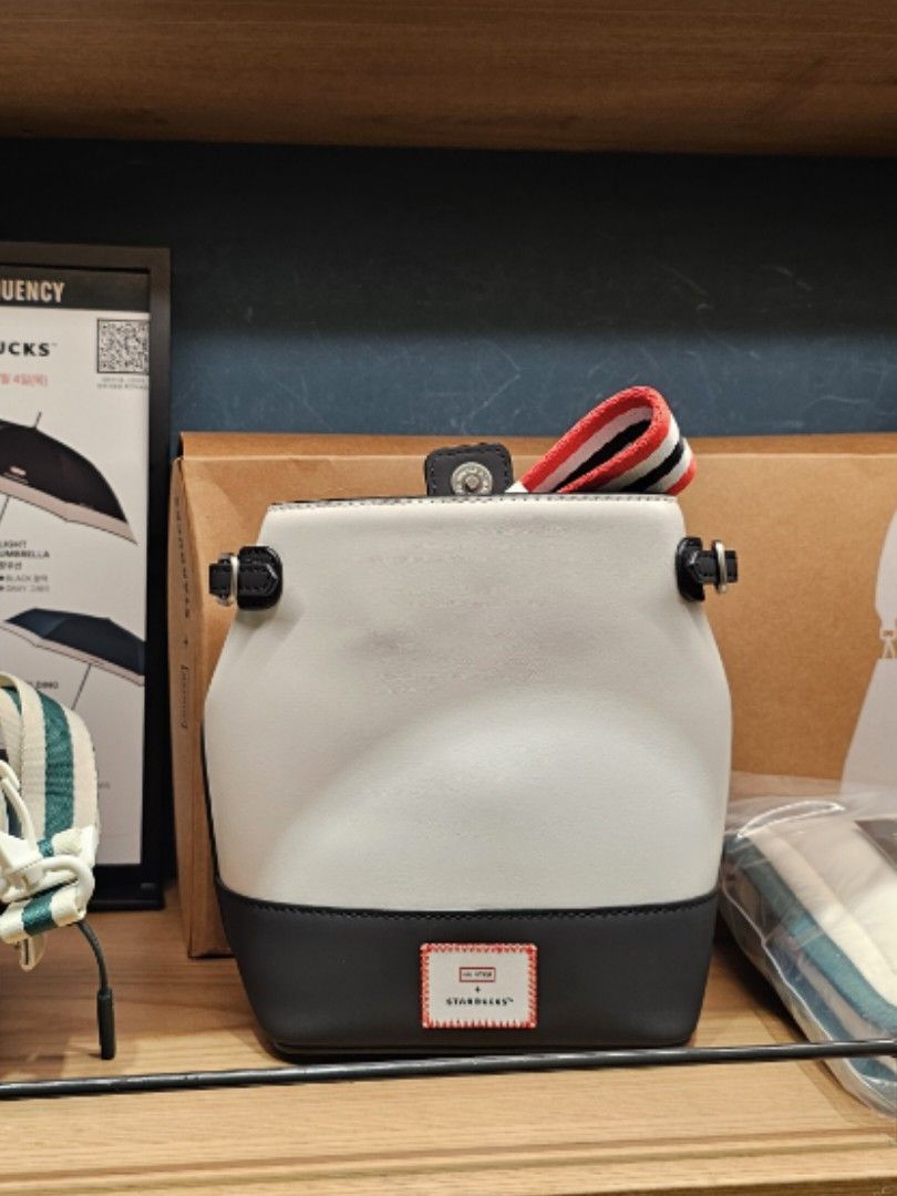 hunter bucket bag