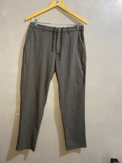 UNIQLO ULTRA STRETCH ANKLE PANTS