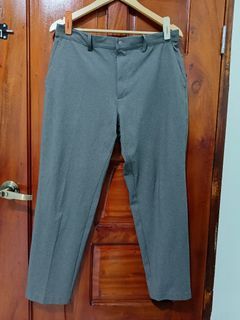 Uniqlo Ultra stretch smart ankle pants