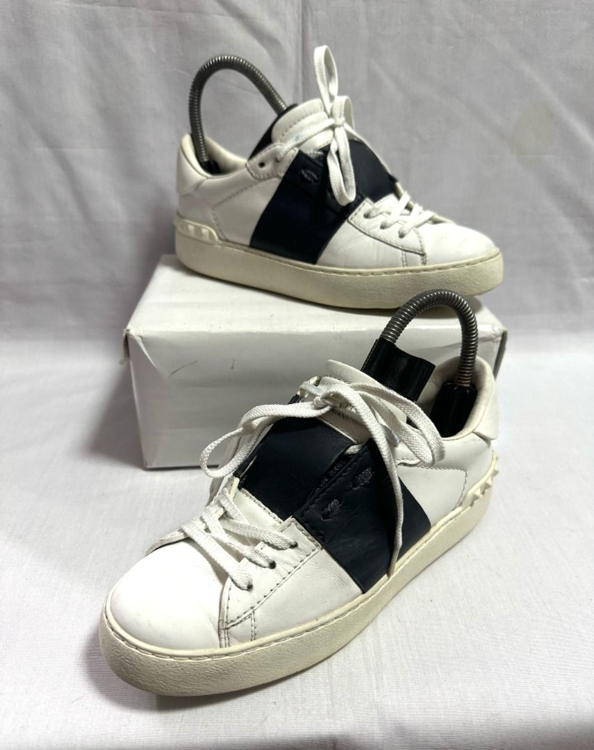 Valentino sneakers blue stripe 2025