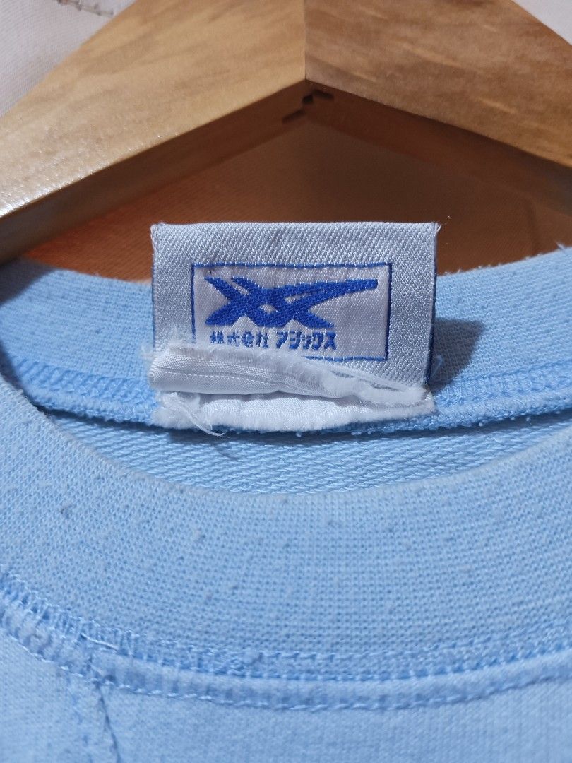 Vintage Asics (Category: Activewear) located in Trece Martires City. Submitted by silentdog_f8e9f8 (Listing ID 1308484950, Image 3). Description: Unisex 9.5/10 color rate 17.5x24 No issues.
