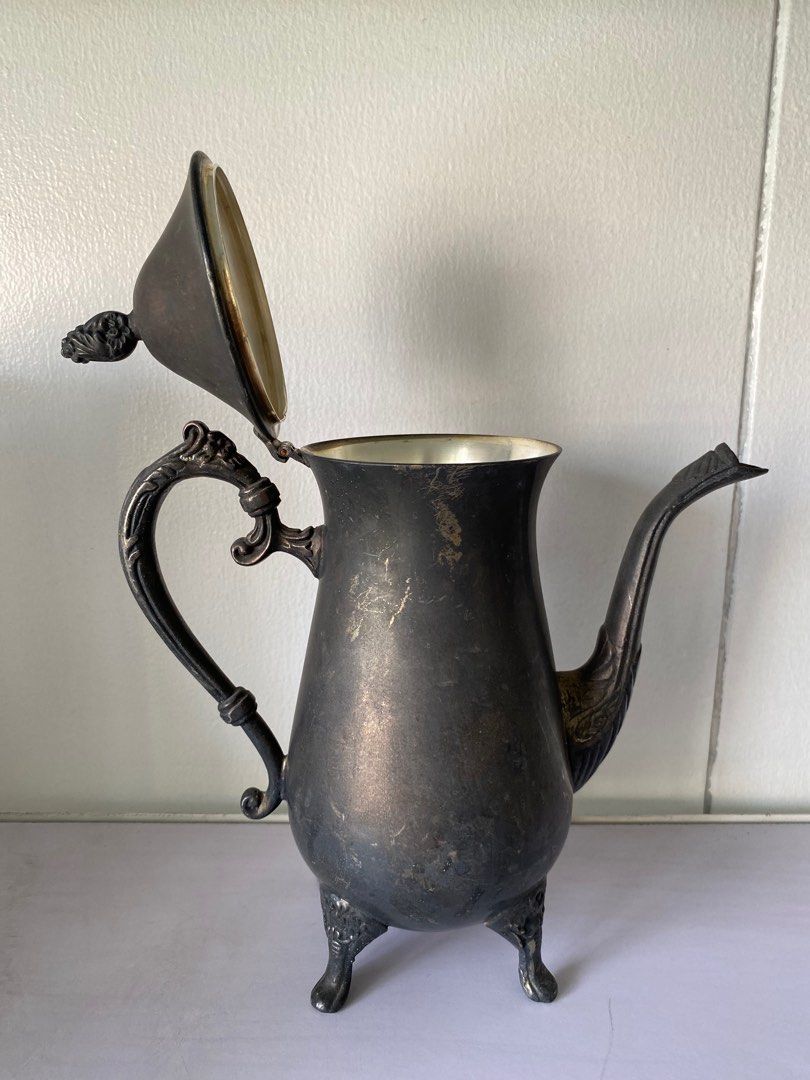 Vintage Silver Plated Tea Pot (Category: Coffee & Tea Tableware) located in Quezon City. Submitted by yumiramirez (Listing ID 1308358653, Image 3). Description: Vintage Silver Tea Pot .