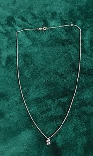 18k white gold necklace w/diamond pendant