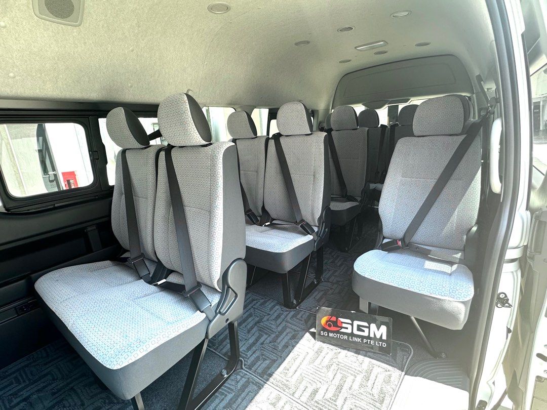 (NEW) Toyota HiAce Commuter GL62872683702147113