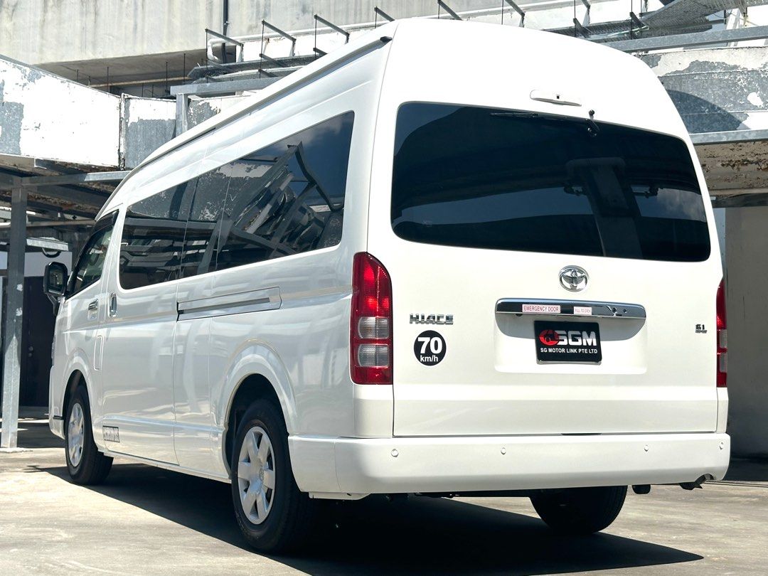 (NEW) Toyota HiAce Commuter GL62872683702147112