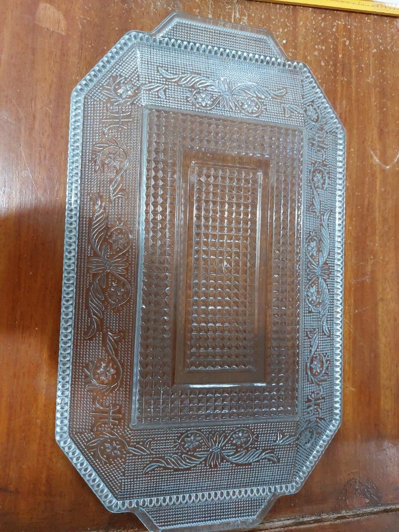Acrylic style fruit tray (Category: Food Organization & Storage) located in Quezon City. Submitted by cynlchan (Listing ID 1308541574, Image 2). Description: Available 2 pcs 13" length 7" width.