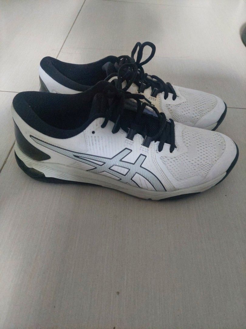 Asics GEL-COURSE GLIDE golf shoes (Category: Sneakers) located in Paranaque City. Submitted by genuinovitto (Listing ID 1308550517, Image 1). Description: Asics spikeless golf shoes Colourway: White Polar Shade.