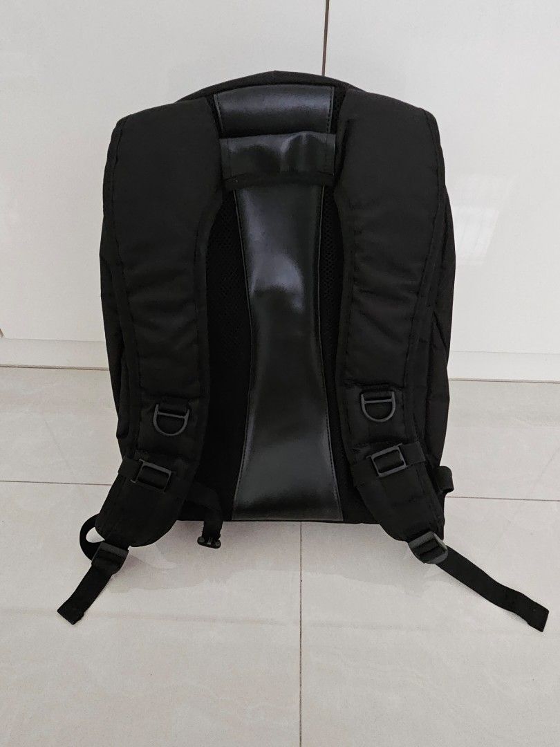 Batman Backpack (Category: Backpacks) located in Singapore. Submitted by silvermoon_411cd9 (Listing ID 1308640803, Image 3). Description: Condition is good. Batman design. Fairly light. Hard cover..