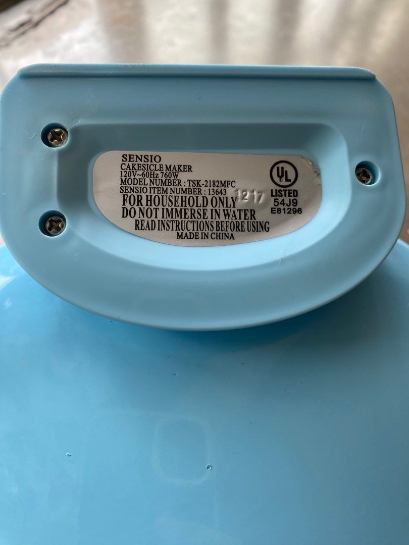 Bella cakesicle / pancake maker (Category: Bakeware) located in Binan City. Submitted by gelicaax (Listing ID 1308400426, Image 3). Description: Item is from US PACKAGE NO BOX .