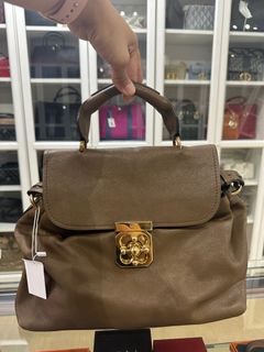(Category: ) located in . Submitted by closetcompany (Listing ID 1308600940, Image 1). Description: .