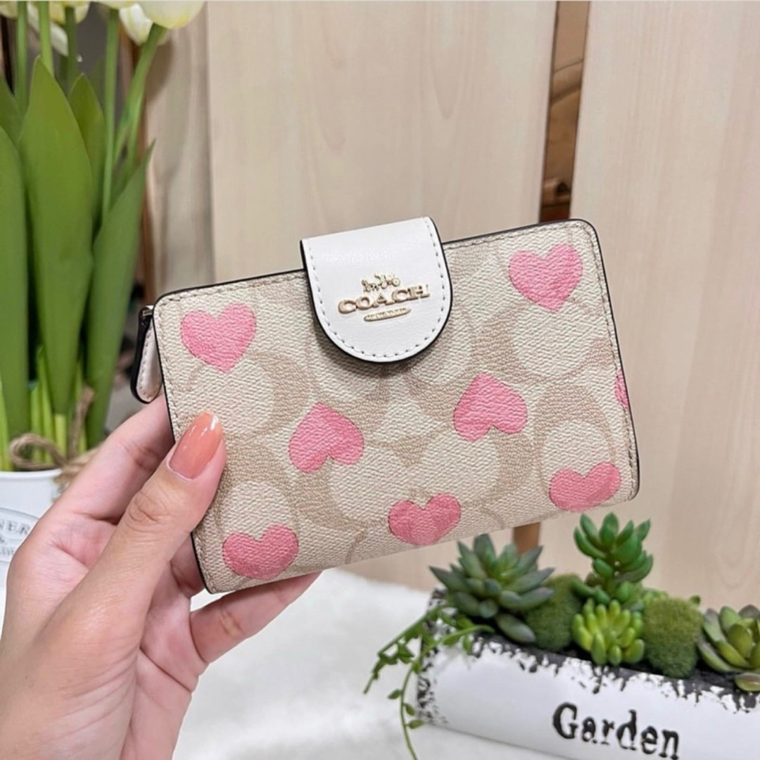 Coach signature wallet pink on sale